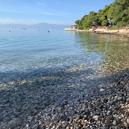 Theta Solutions Coastal Διαμέρισμα