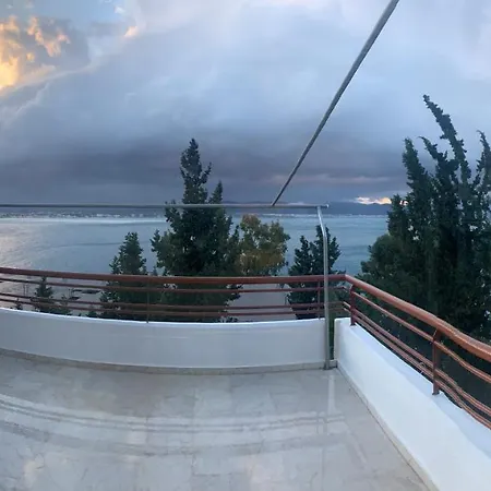 Διαμέρισμα Theta Solutions Coastal Λουτράκι