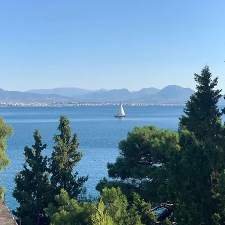 Theta Solutions Coastal Διαμέρισμα